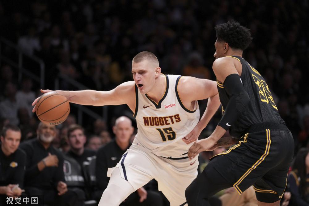 以笑容感染 以笑容感染