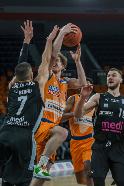 渐形成了更 渐形成了更